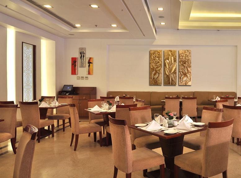 Hotel Haut Monde Γκουργκάον Εξωτερικό φωτογραφία