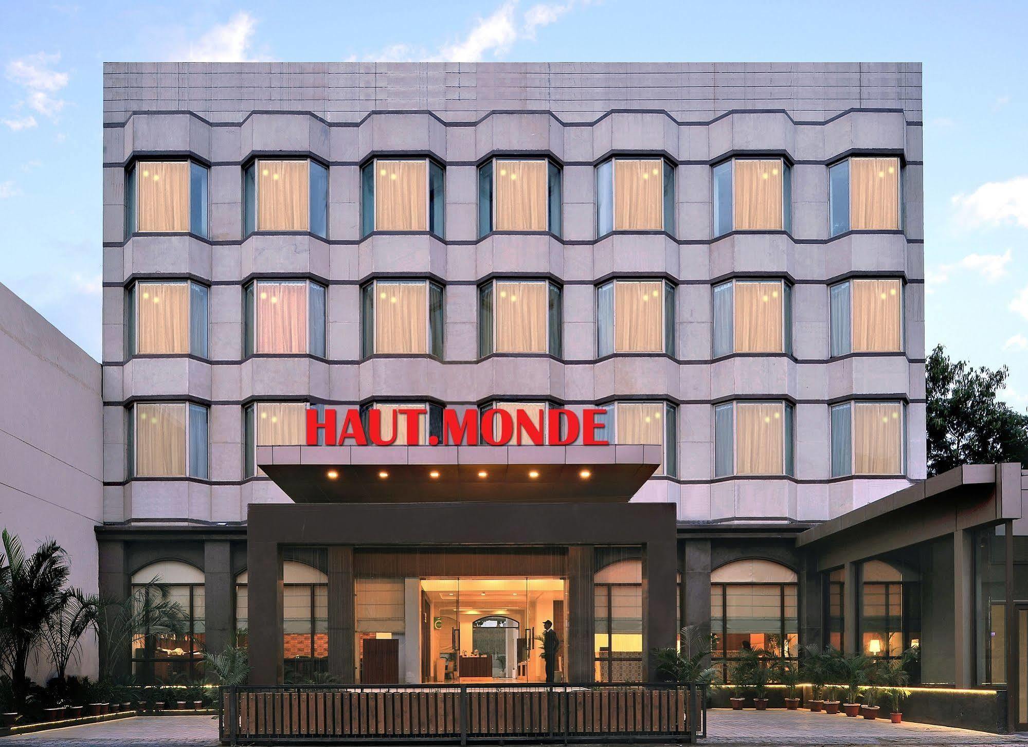 Hotel Haut Monde Γκουργκάον Εξωτερικό φωτογραφία